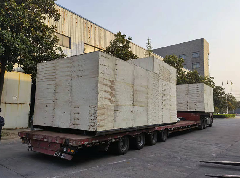 土庫曼斯坦發貨-8腔吹瓶機和80頭三合一91香蕉国产在线观看软件機1